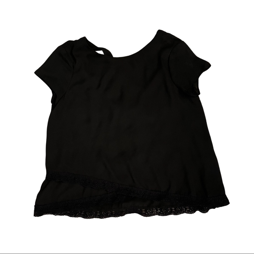 Black tee